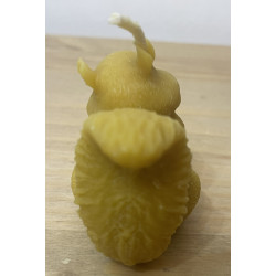 Squirrel Beeswax Candle, Ideal Gift for Animal Lovers or Home Decor ~95g