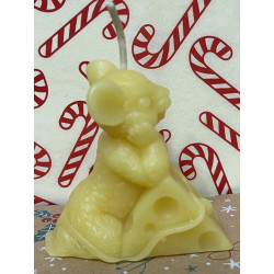 Happy Mouse on Cheese Beeswax Candle, Ideal Gift for Animal Lovers or Home Decor ~44g